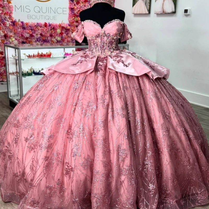 

Pink Shiny Princess Off the Shoulder Sweet 16 Dress Quinceanera Dresses Sequin Applique Lace Beada Bow Tull Party Birthday Vesti