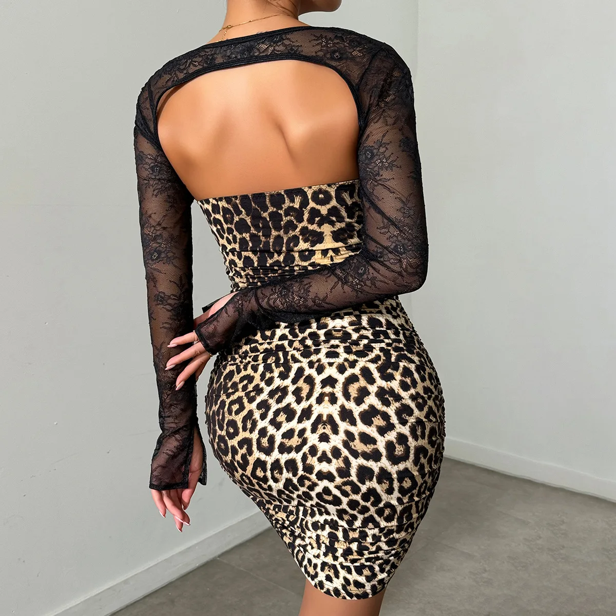 Vestidos de leopardo francês para mulheres, renda sexy, manga comprida transparente, vestido de tubo, roupa de festa noturna, mini vestido fino com quadril