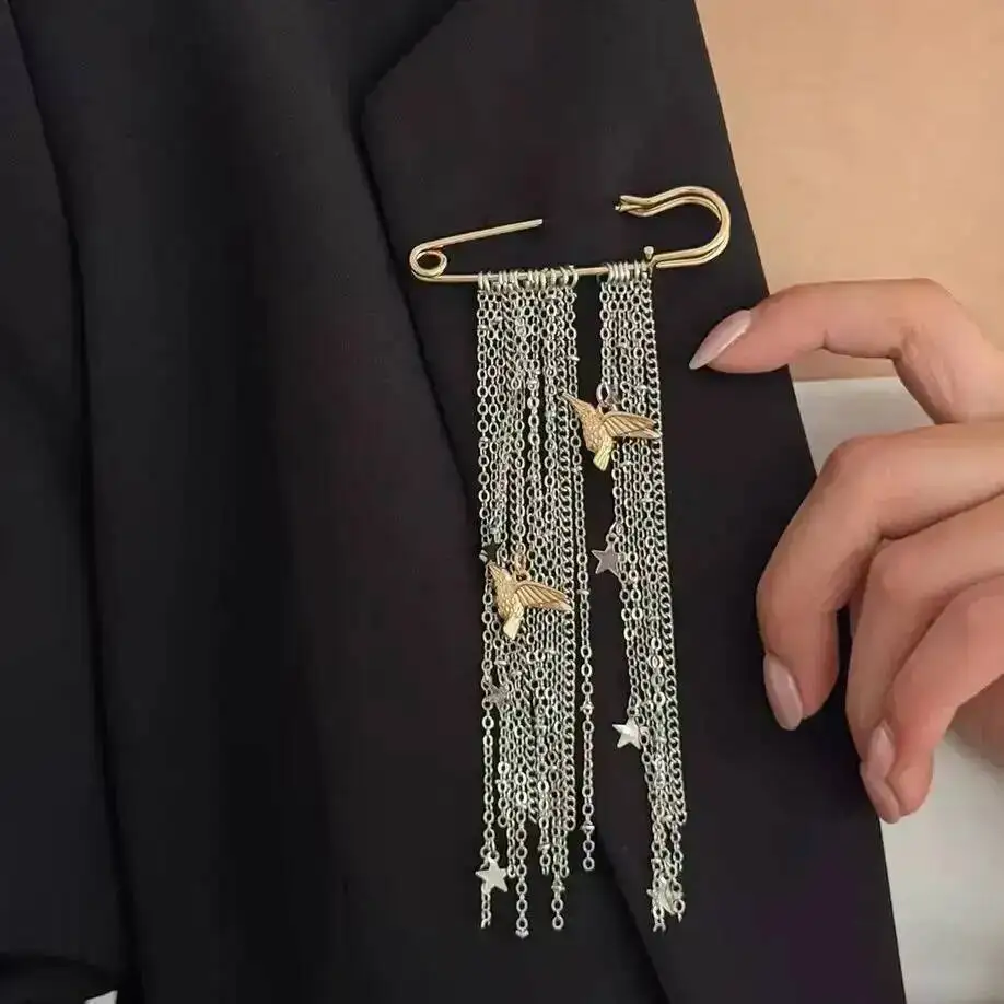 IngeSight.Z Bohemia Star Shaped Alloy Tassel Chain Brooch For Women Elegant Lapel Pins Suit Lapel Accessory Banquet Jewelry Gift
