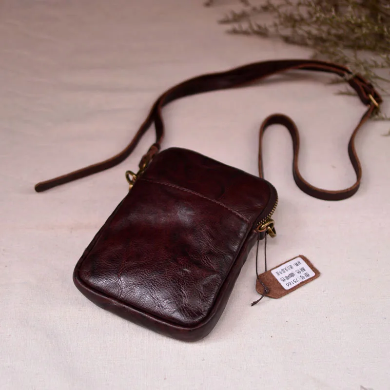 AETOO   Retro mini phone bag Casual leather crossbody bag vertical male baothead layer soft cowhide shoulder bag youth fold