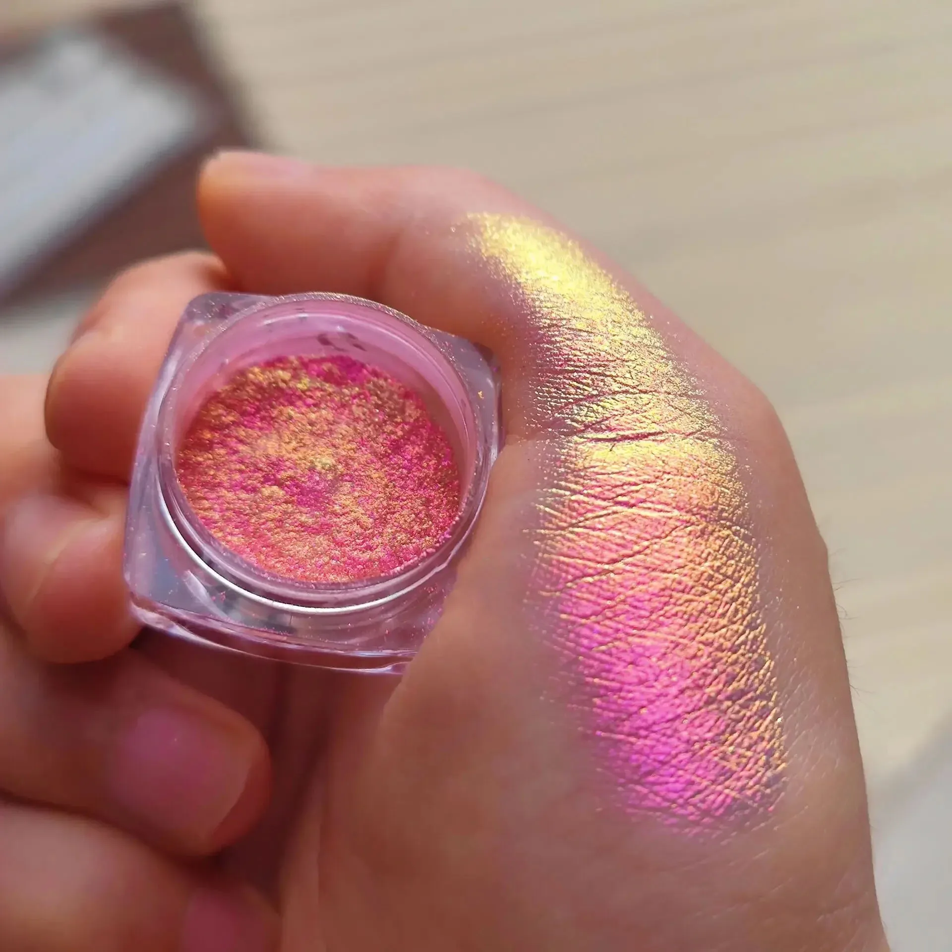 1Jar Pink/Purple Aurora Rainbow Chameleon Nail Rubbing Powder 1-2g Laser Chameleon Glitter Powder Shiny Super-Thin Chrome Dust