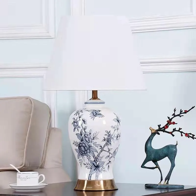 Classical blue and white ceramic desk lamp Chinese living room study desk lamp master bedroom desk lamp