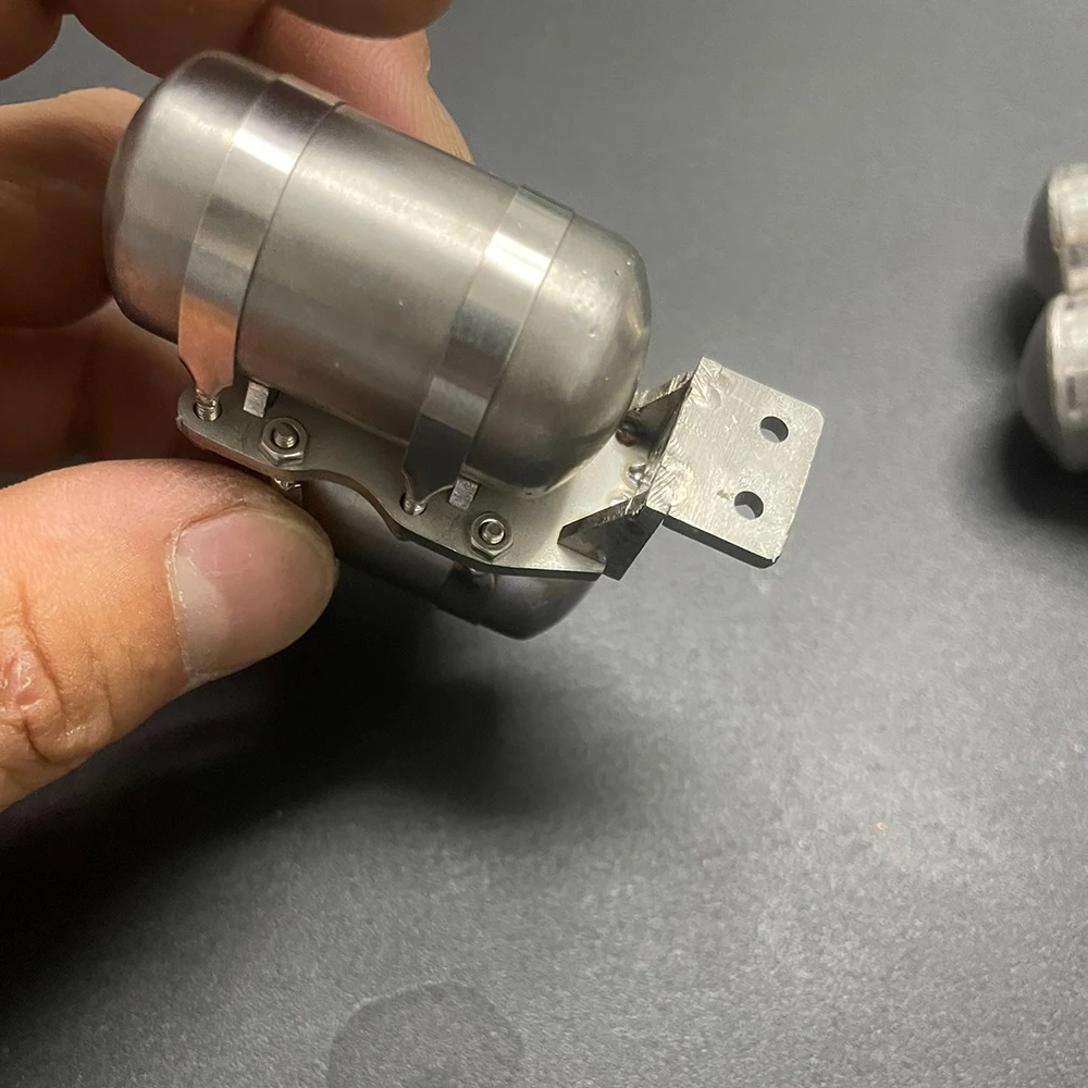 Decorazione del doppio serbatoio del gas in acciaio inossidabile per 1/14 Tamiya RC Truck SCANIA 770S VOLVO Mercedes-Benz ACTROS 3363 MAN Parti di automobili