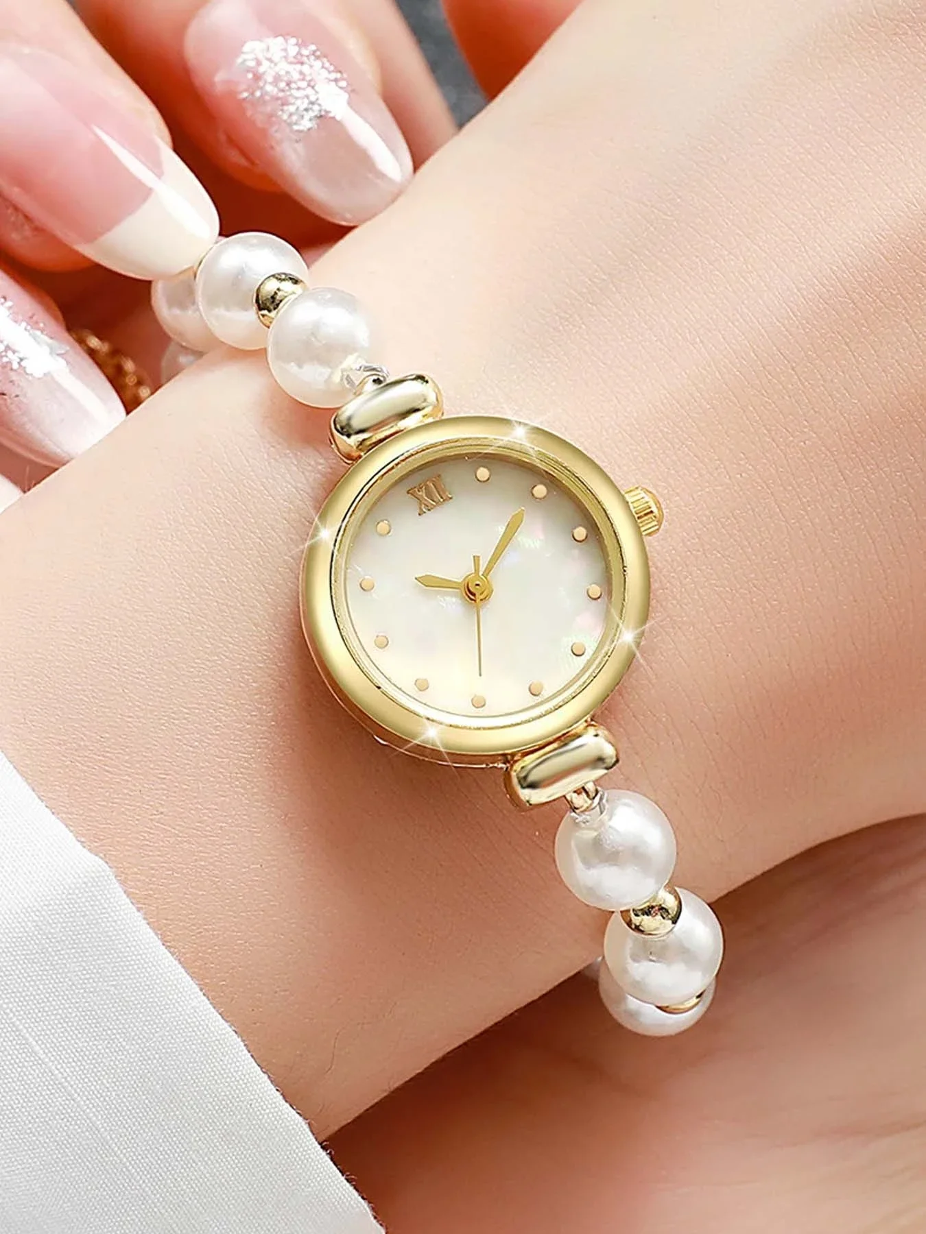 Fashion Women Round Shell Dial Quartz Watch Pearl Beaded Band Gold Wrist Watch With Pink Butterfly Bracelet Female Daily Wear