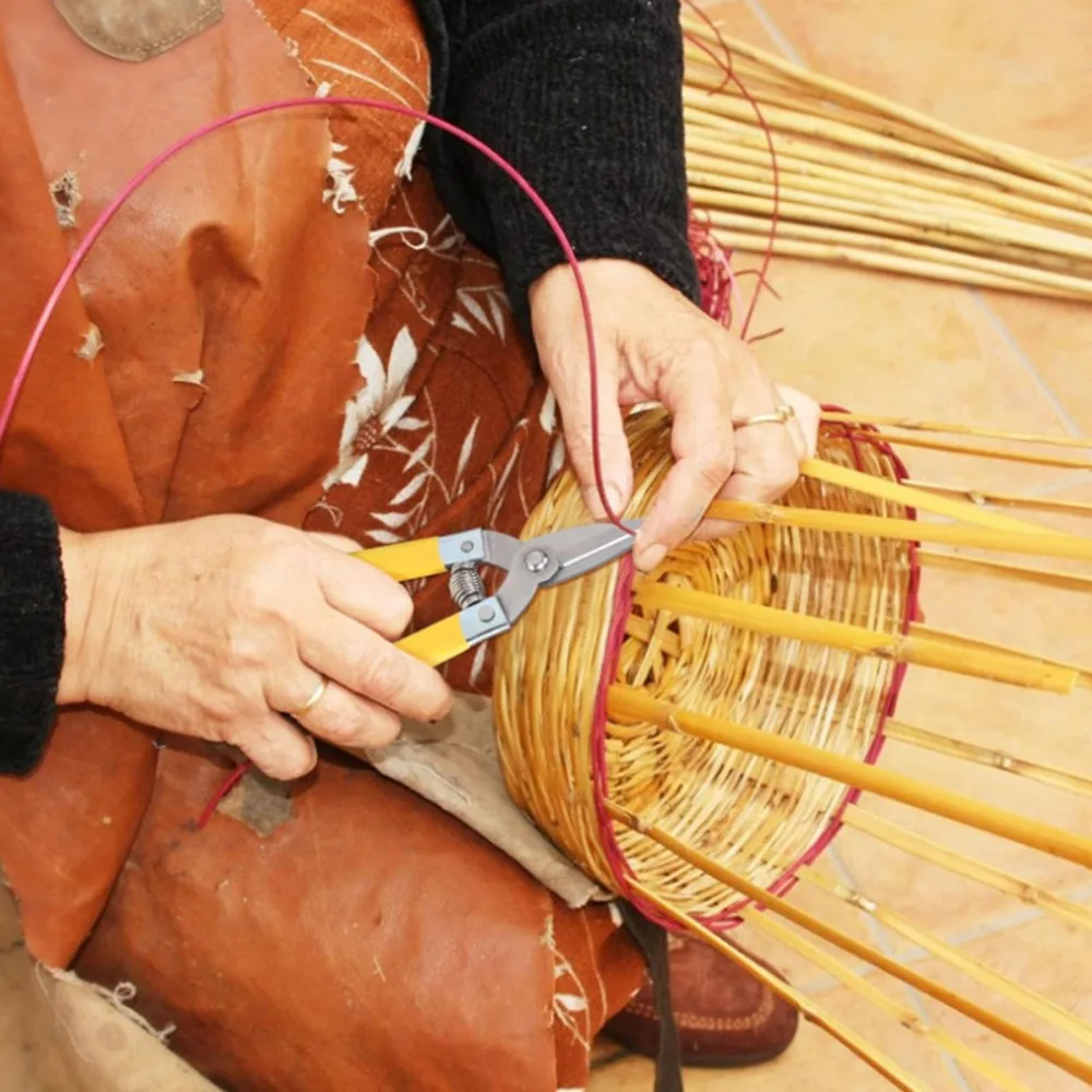 

2Pcs Sturdy Stainless Steel Rattan Weaving Tool Durable Dragon Pattern Weaving Tool Practical Rattan Tool Rattan Weave