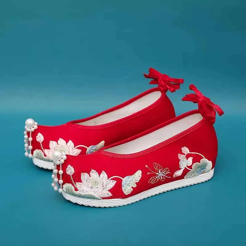 

Hanfu traditional women shoes Chinese flat embroidery shoes vintage shoes Hanfu cosplay shoes White black red plus size 41 gift
