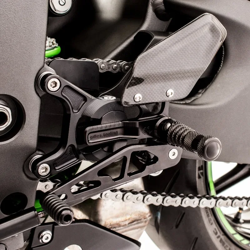 ZX6R ZX-6R ZX 6R 2024-2025 Motorcycle Accessories Carbon Fiber Adjustable Rear Pedal Set