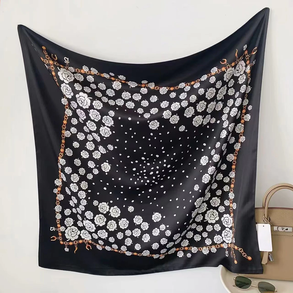 Polka Dot Camellia Silk Scarf 90CM Twill Scarf New Chain Large Square Scarf Sunshade Shawl Head Scarf 90*90CM Scarfs bandana