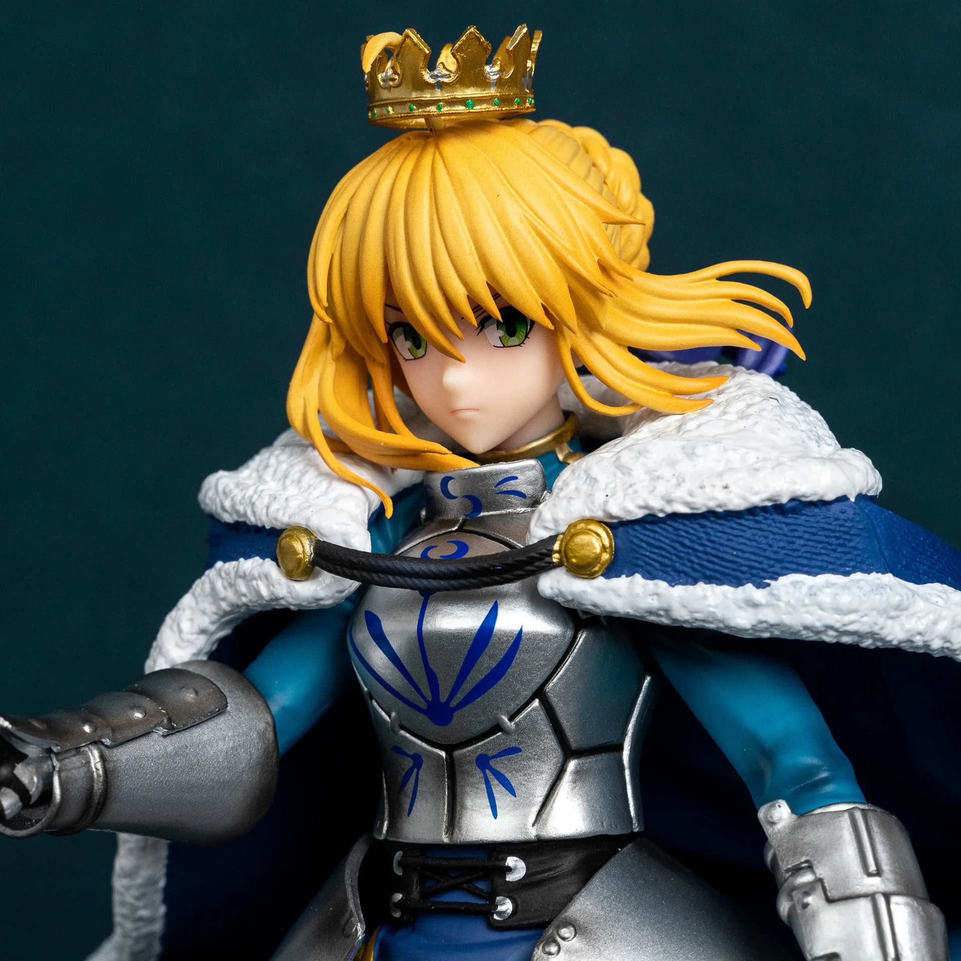 

НОВИНКА: Коллекционная фигурка Сэйбер Альтрии Пендрагон из Fate/Grand Order Fate/stay night, 27 см, аниме, ПВХ, модель для взрослых, статуэтка, кукла