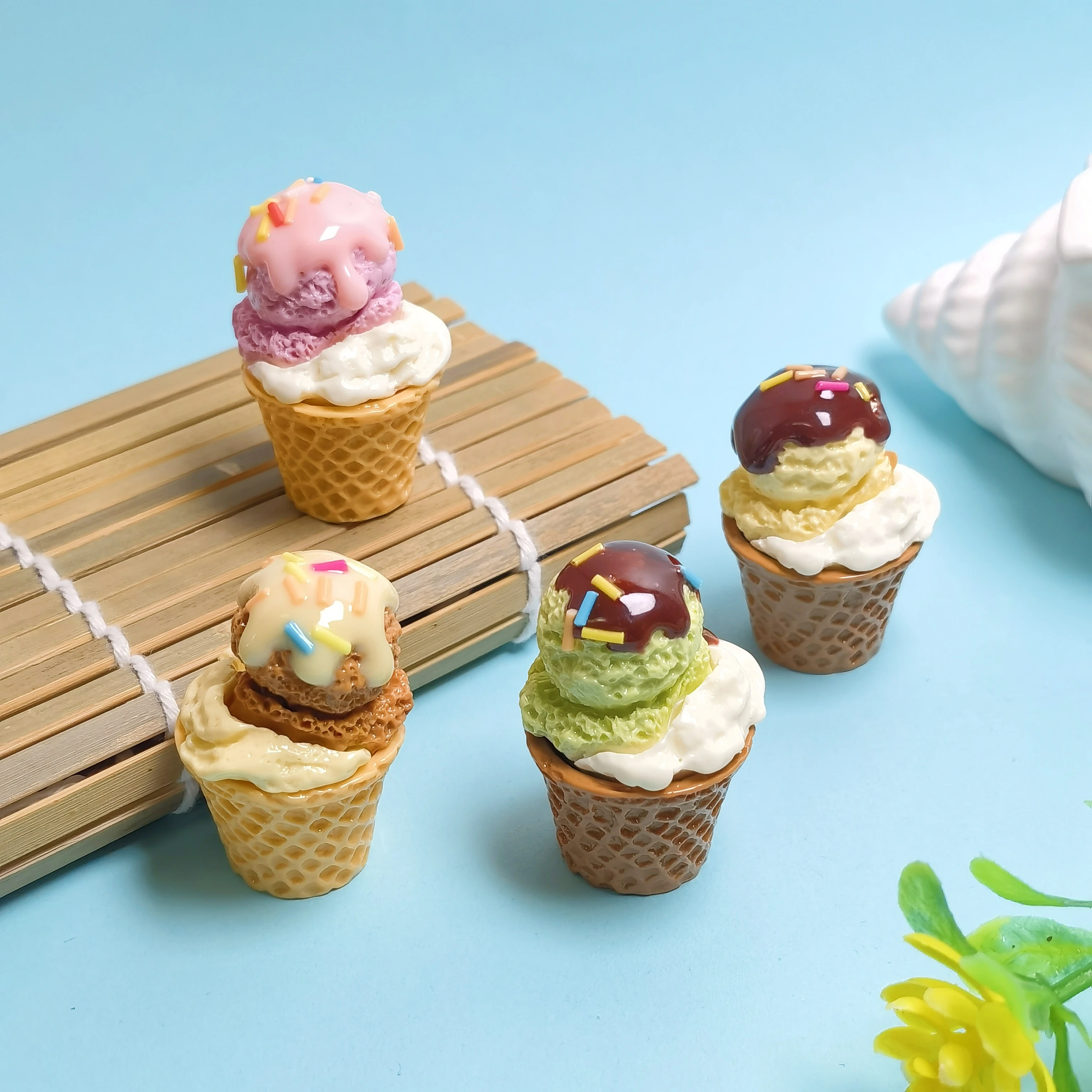 Large New Resin 3D Sweet Ice Cream Cone Simulation Food Play Miniature Dessert DIY Keychain Dollhouse Decoration Accessory