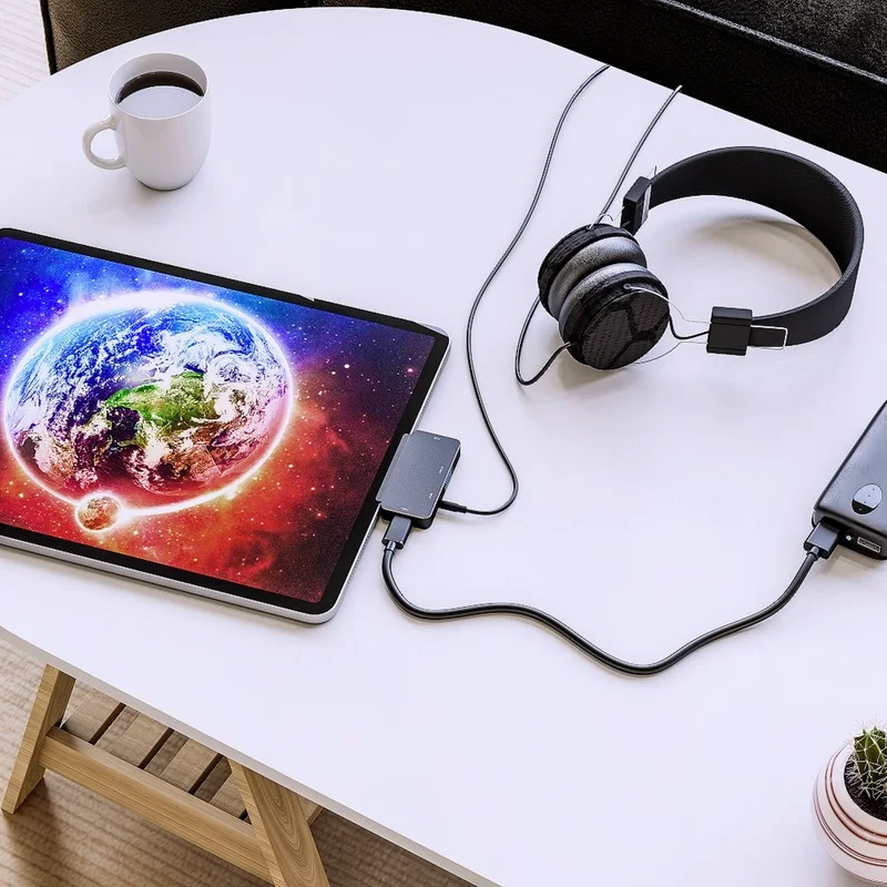 Hub USB C dla IPad Pro 11/12.9 2020/2018 Adapter,4-In-1 Adapter z Aux słuchawkowe 3.5mm danych Jack