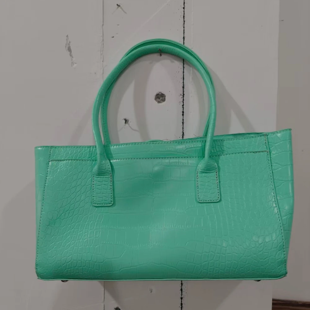 

Crocodile Grain Embossed Top Handle Handbag,Luxury Green Tote Bag,Daily Commute Versatile Chic Everyday Women Shoulder Bag