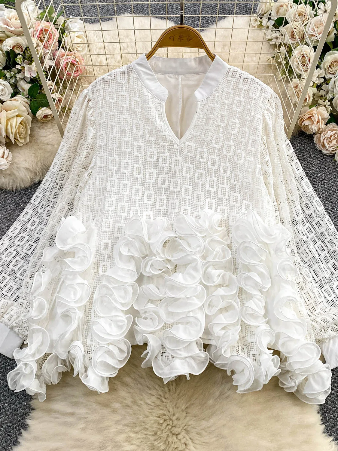 

Женская блузка Ele V-ne Hollow id Heavy Industry с 3D цветочным декором, свободного кроя, стройнящая, модная, с длинным рукавом, кружевная