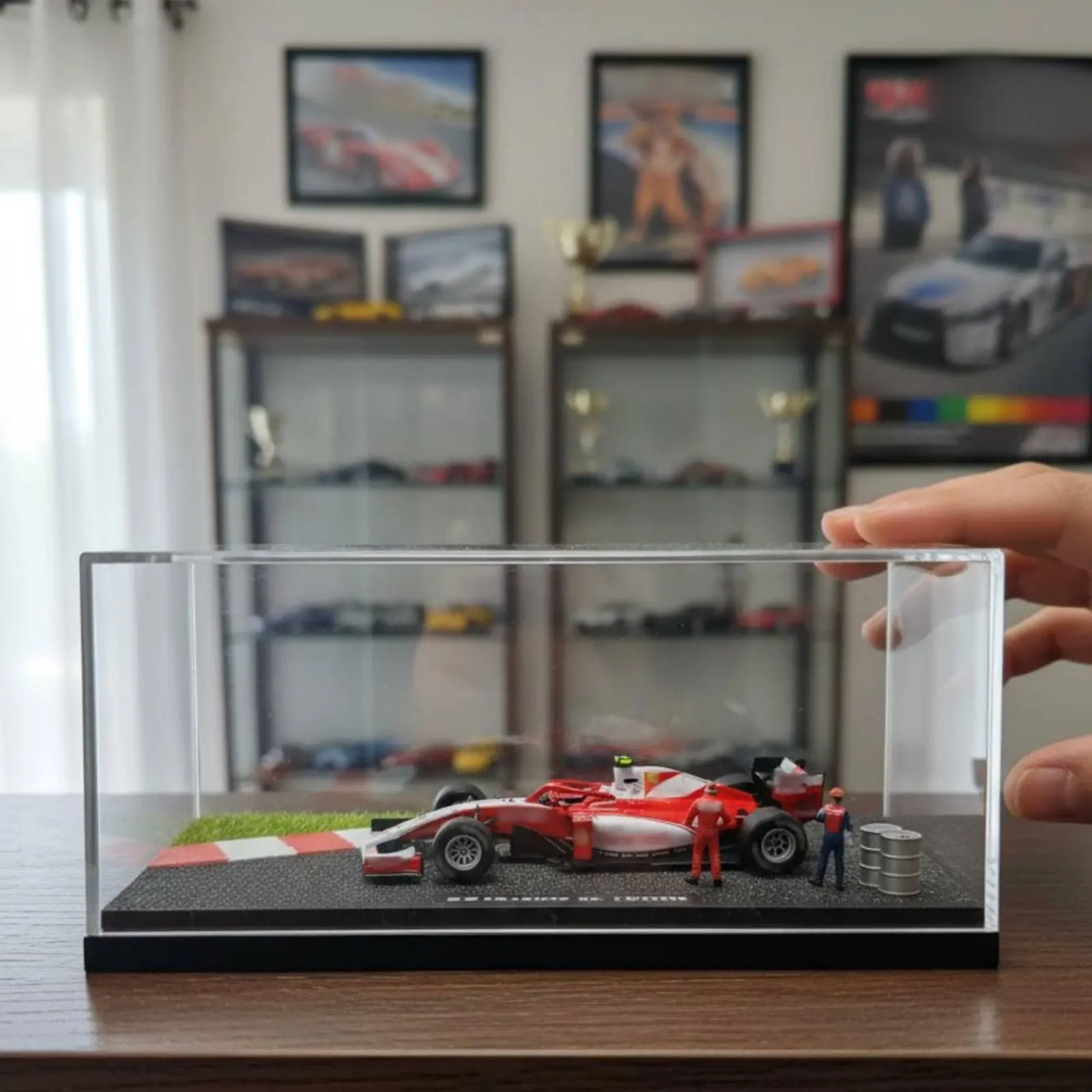 

1:64 Proportion Car Display Box Simulation Scene Racetrack Display Scene Box Dustproof Miniature Storage for Hobbyists