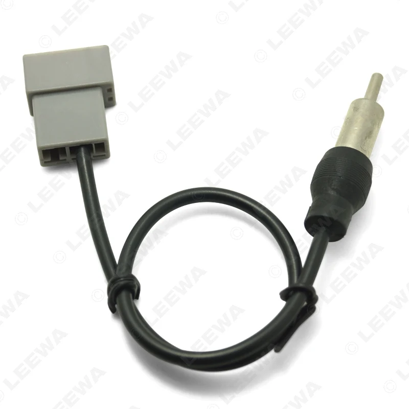 LEEWA Car Aftermarket Audio Stereo Factory Antenna Adapter Plug For Subaru Forester/Impreza/Legacy/Outback #CA4636