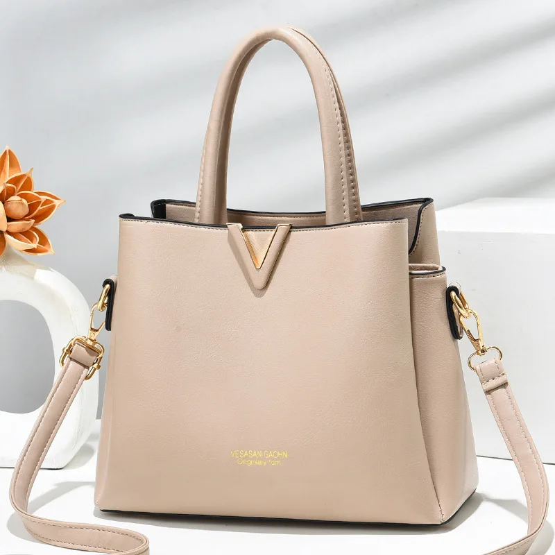 Spring and summer bag messenger bag texture foreign style women\'s bag 2022 new fashion Korean version simple ins fashion one sho