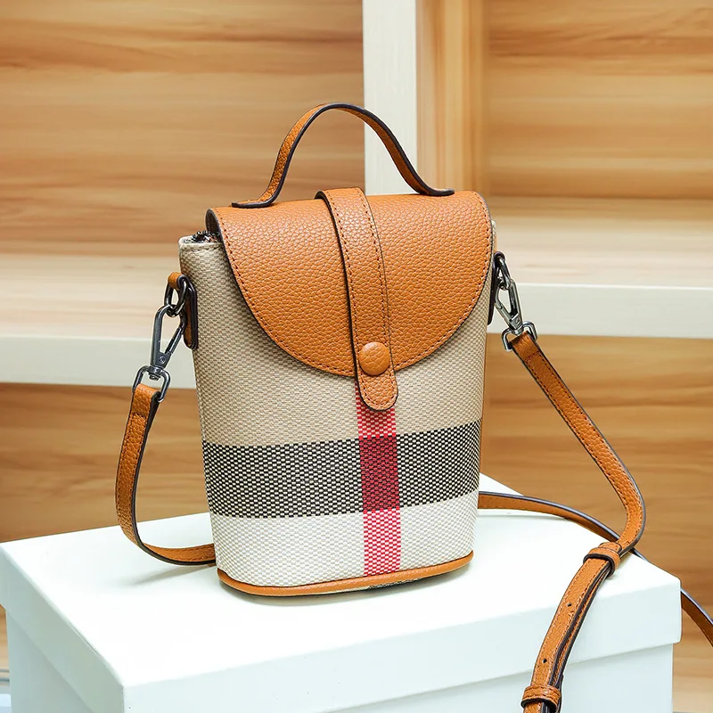 

Autumn Geometric Tote Bag - 2025 Trendy Checkered Phone Purse for Women, Stylish Crossbody Bucket Bag with Shoulder Strap