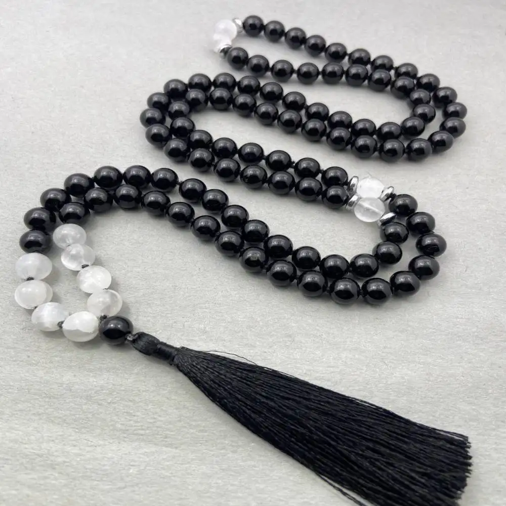 

Ожерелье-мала из натурального черного оникса и прозрачного кварца (108 бусин) с черным кисточком, для защиты и исцеления, кристаллическое украшение