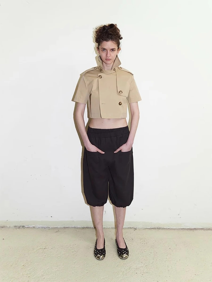 

lautaro весна осень прохладный сексуальный хаки укороченный тренч для женщин с коротким рукавом двубортный роскошный дизайнерский верхняя одежда для женщин 2025