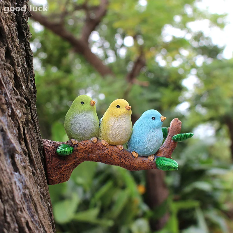 Birds Perched On Branches Tree Hugger Figurines, Resin Birds Sculpture Outdoor Statues Garden Statues Outdoor Garden Peeker