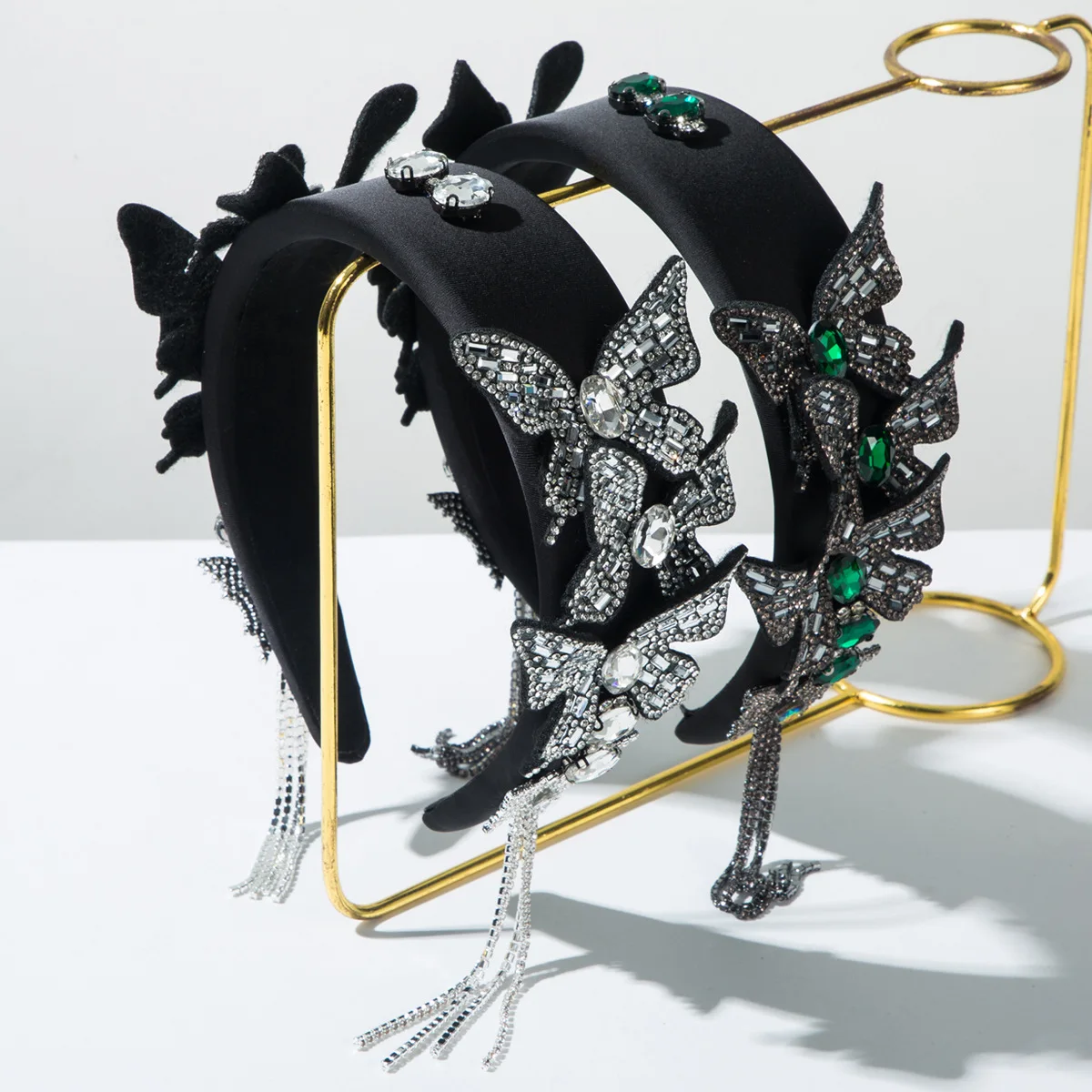 

Стильная и элегантная повязка на голову с губчатыми кисточками, инкрустированная имитацией трехмерных бриллиантов в виде бабочек, изысканная, высококачественная, для волос.