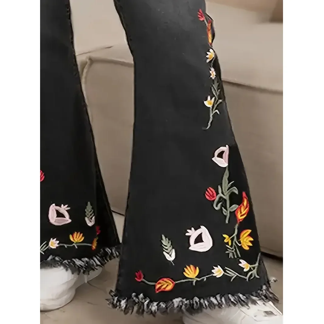 جينز دينم مطاطي أسود مقاس كبير للنساء مقاس كبير جينز متوهج صغير مغسول من قماش الدنيم موضة جديدة 2025 سراويل كبيرة الحجم #4