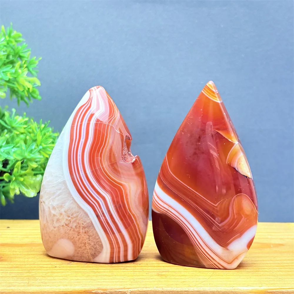 Red Agate Flame-Shaped Artifact Polished Gemstone Energetic Home Decor Carved Sculpture