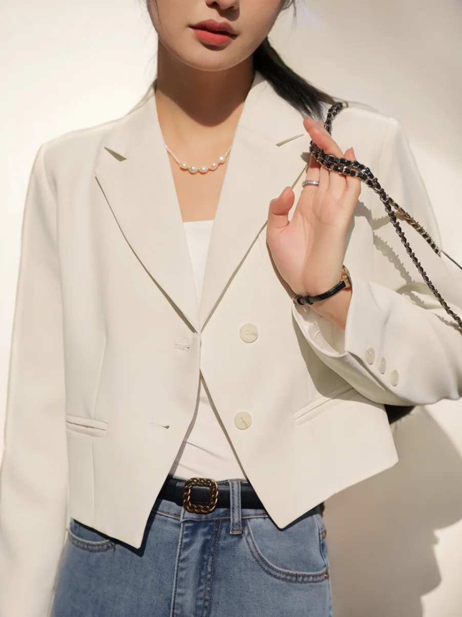 

Blazers Womans Glimmer Mohair Cropped Bar Canadian High Collar Ribbed Edge Button Detail Warmth Winter Cozy Breathable All-Match