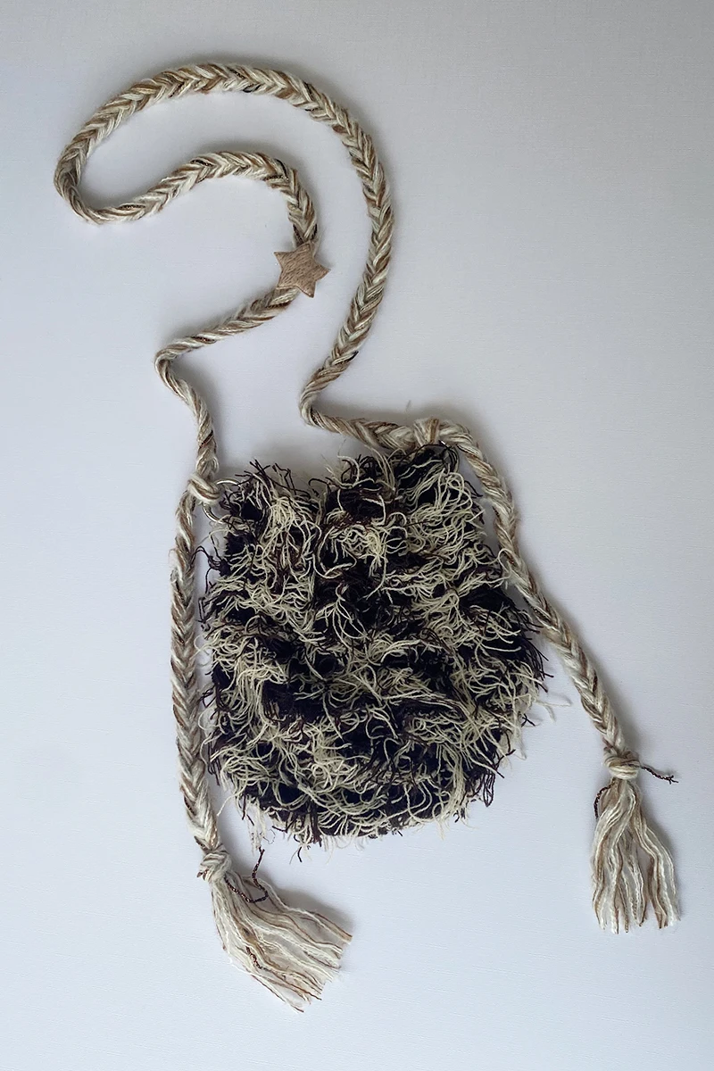 

American Style Tassel Cotton Bucket Shaped Women's Bag With Personalized High-end Feel Single Shoulder Diagonal Cross Bag Trendy