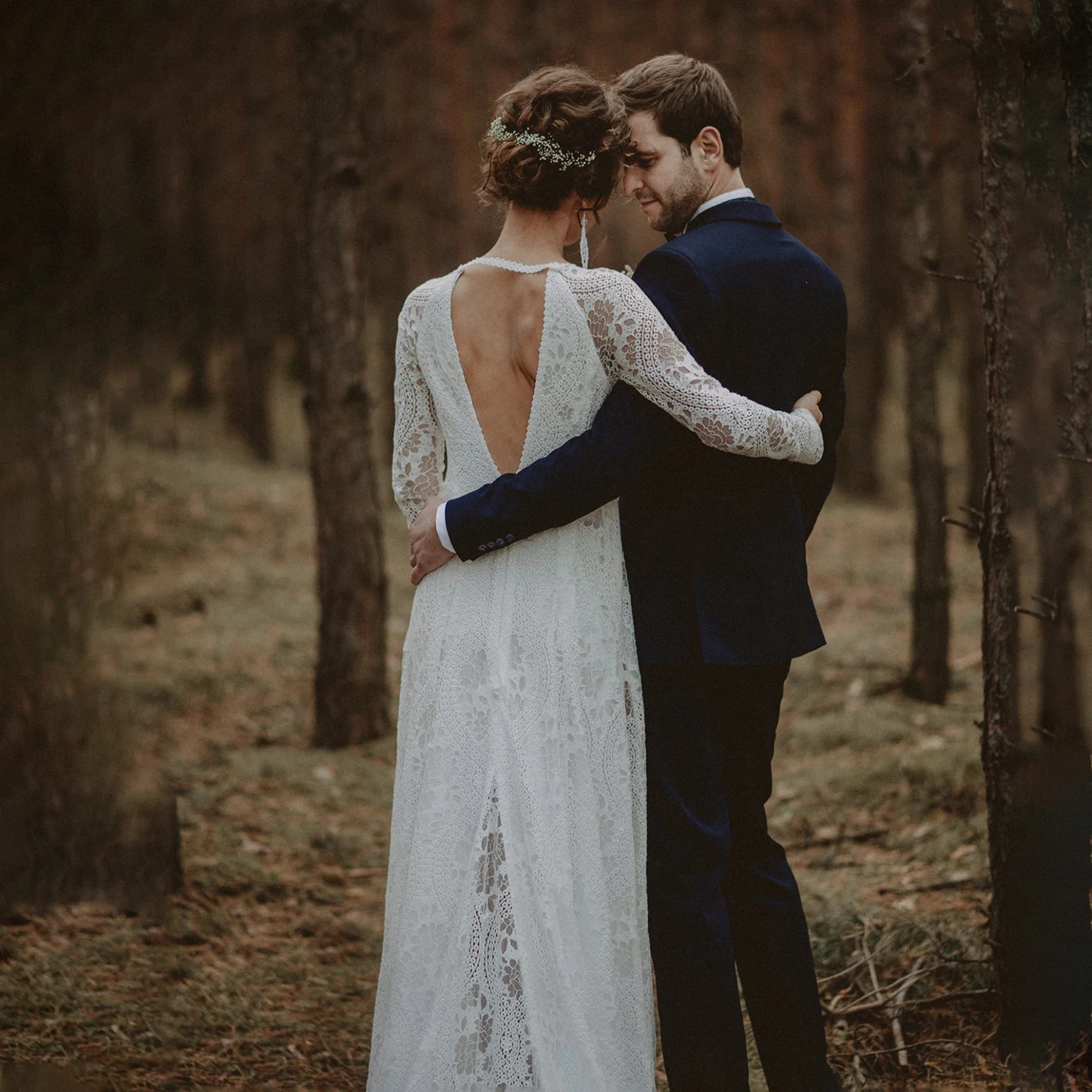 Column Fitted Lace Long Sleeves Boho Customized Bridal Dress Sweep Train Backless Boat Neckline Plus Size Bohemian Wedding Gowns