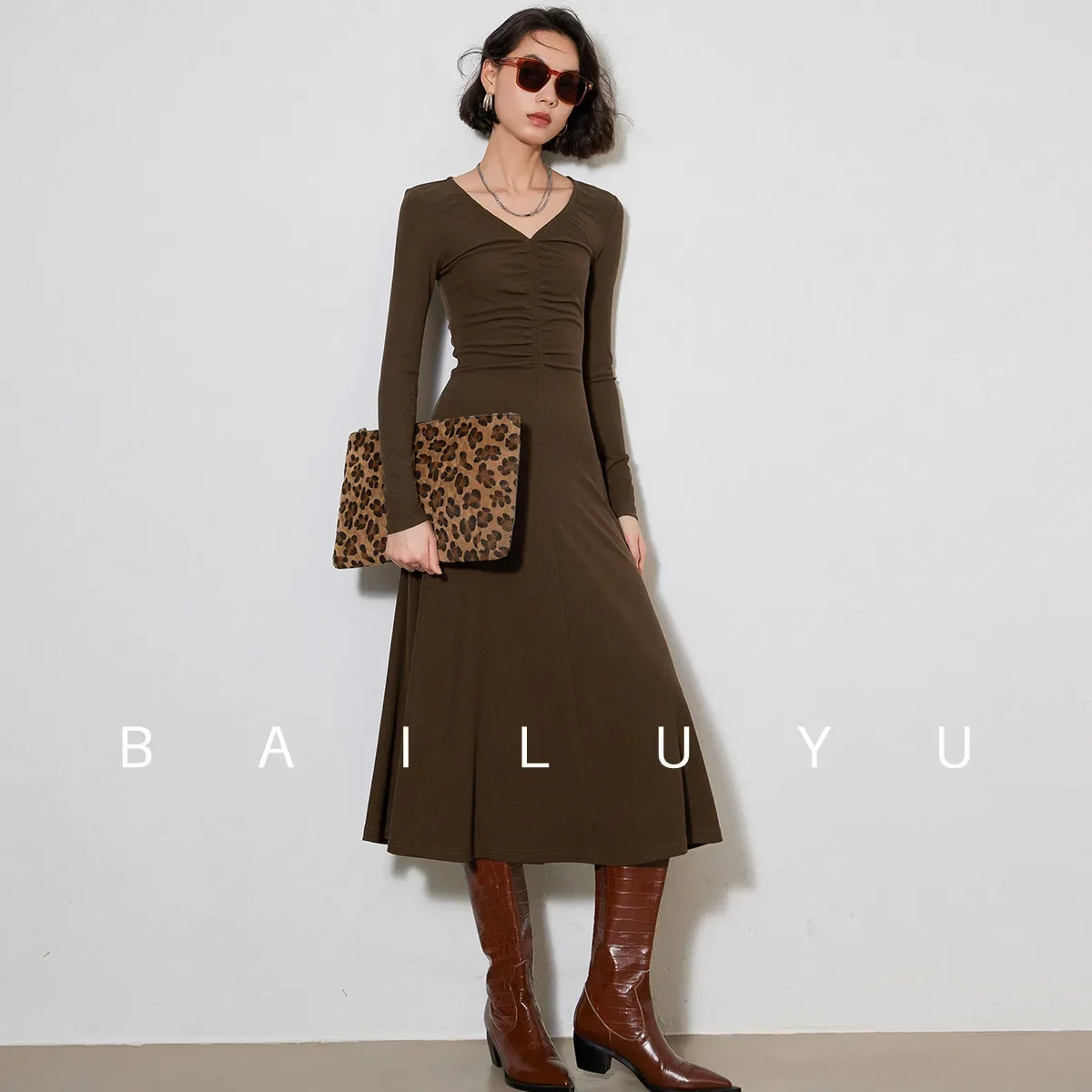 

LOUIS YAO Women Dress 2024 Spring Dress V Neck Long Sleeve Casual Basic Solid Color Slim Fit Fashion Long Black Gray Brown Dress