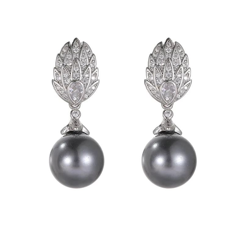 New silver-gray zirconia-studded earrings with an elegant design, exuding refined charm and being highly versatile.