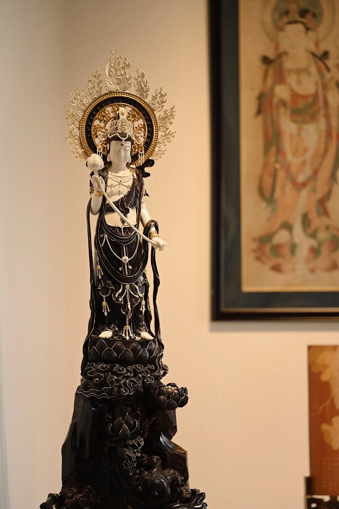 Lotus Guanyin Buddha statue mahogany wood carving ornament handicrafts cultural and play collection gift
