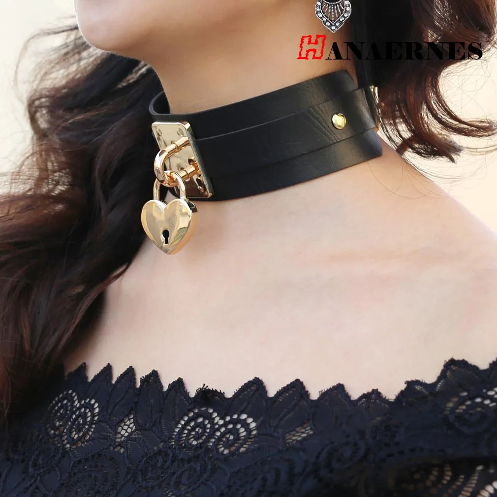 Personality Exaggerated Double-layer PU Leather Collar Neck Cover, Street Shot Nightclub Peach Heart Lock Necklace Neck Chain