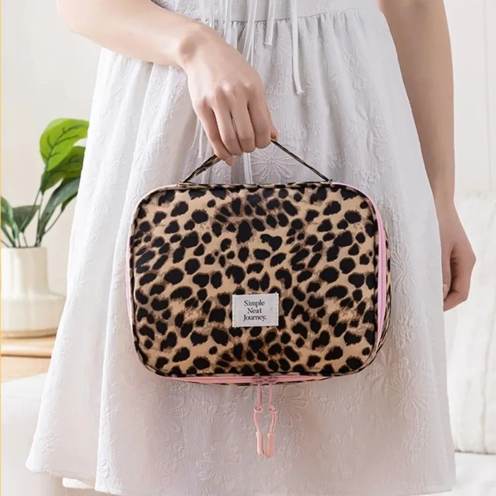 Waterproof Leopard Makeup Bag Portable Lightweight Leopard Print Travel Cosmetic Organizer Large Capacity Toiletry Bag