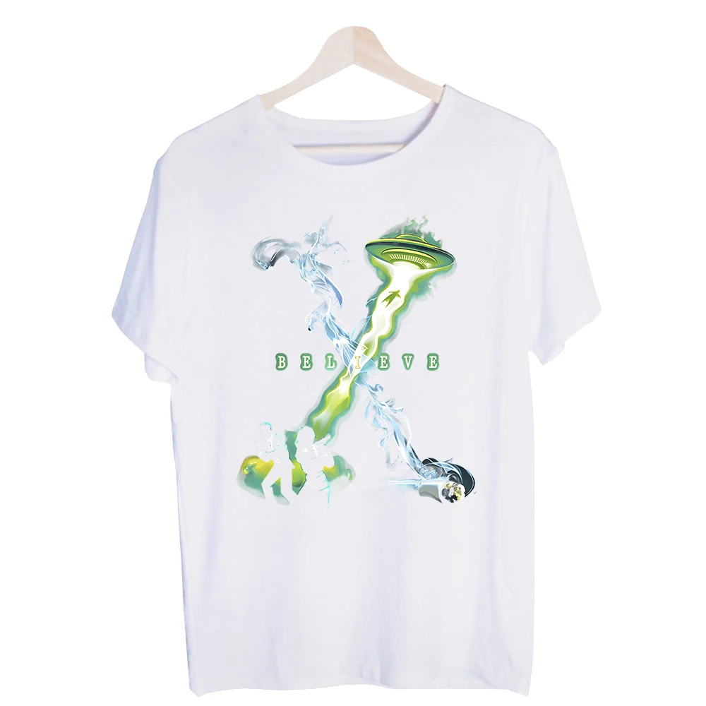 Men's Alien UFO Abduction Graphic Tee, Short Sleeve Crew Neck T-Shirt for Casual Streetwear and Summer Outfits