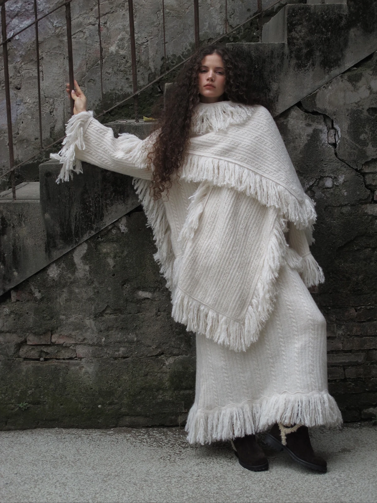 

Cariedo Thiened Knitted Sweater awl f Skirt with Tassel Loose Sle Winter Women's Faion Cozy Warm Knitwear