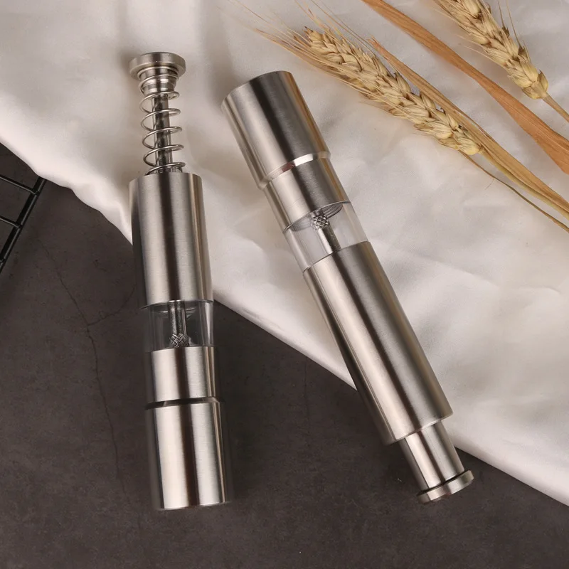 Top Selling Mini Size Silver Stainless Steel Pepper Grinder Portable Black Pepper Mill One Hand Manual Pepper Mill Set