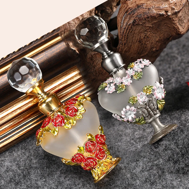 1pc Vintage Glass Perfume Bottle 5ml Flower Decor Rose Floral Painted Heart Shape Container Diamond Cap Crystal Refillable Gift