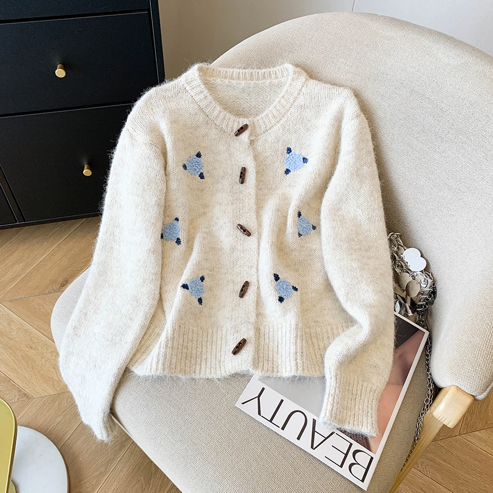 

Autumn Winter Women's Knitted Sweater Soft Plu Feeling Tea Rose Embroidery Gentle Open Cardigan Outerwear Top