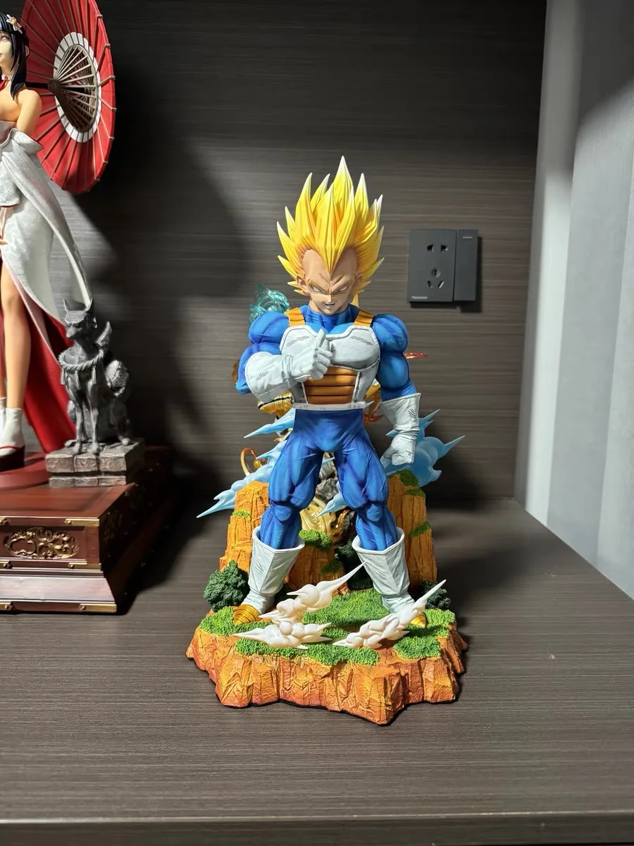 33cm Cs Vegeta Dragon Ball Anime Figure Statue Super Saiyan Large Standing Figure Anime modello da collezione scena ornamento regalo