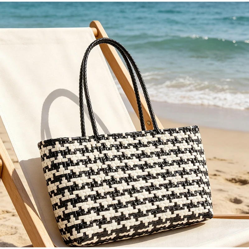 Gewebte Kunststoff-Gemüsekorb-Umhängetasche, vielseitige Damen-Handtasche im Lazy-Style, leichte Strand- und Einkaufstasche für den Urlaub – Detail 13