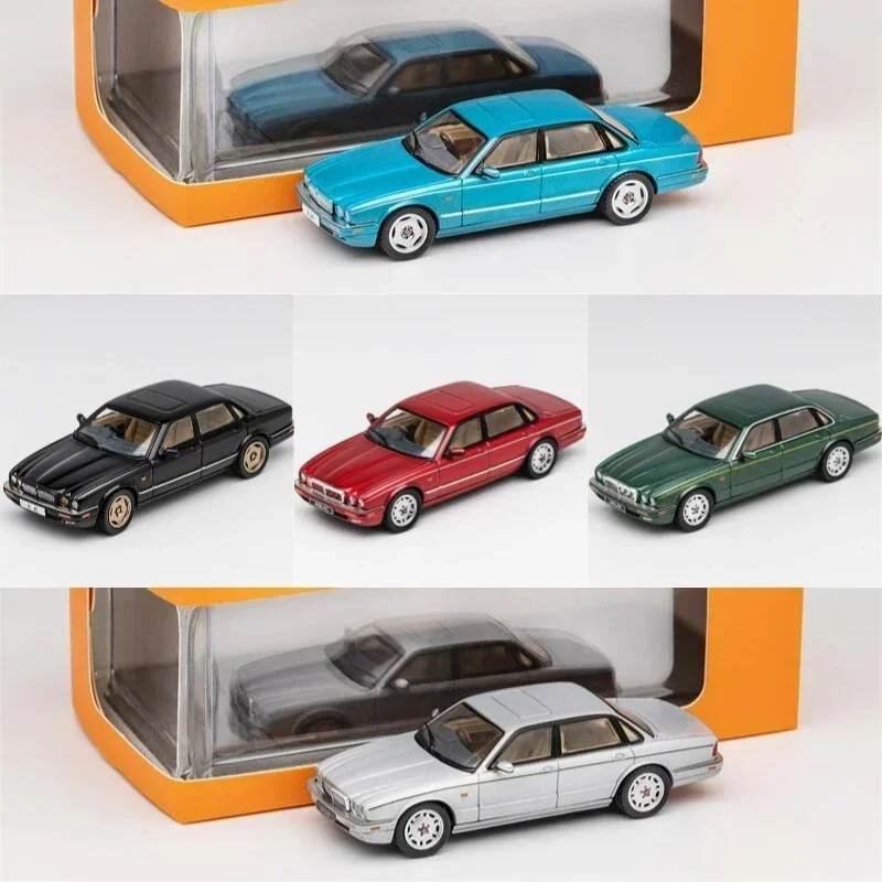 

GCD 1:64 Jaguar XJR (X300) RHD модель автомобиля под давлением