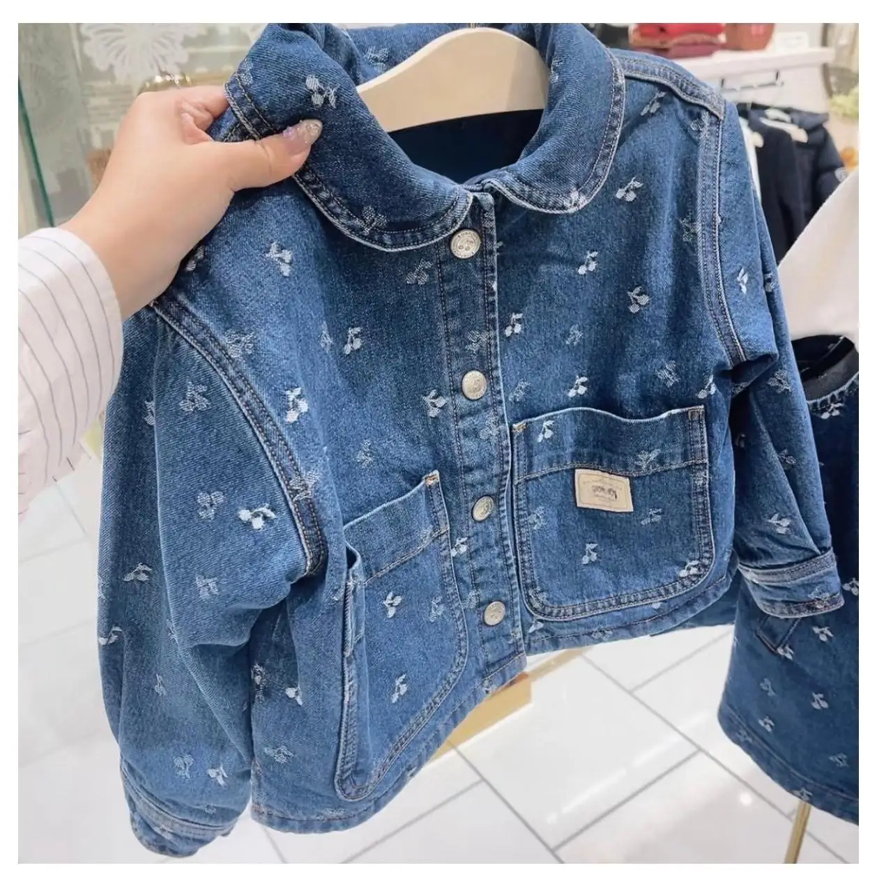 Girls' Denim Jacket - Fall 26 Cherry Jacquard Embroidered Korean-Style Children's Denim Jacket, 100% Cotton, Stylish Baby Jacket