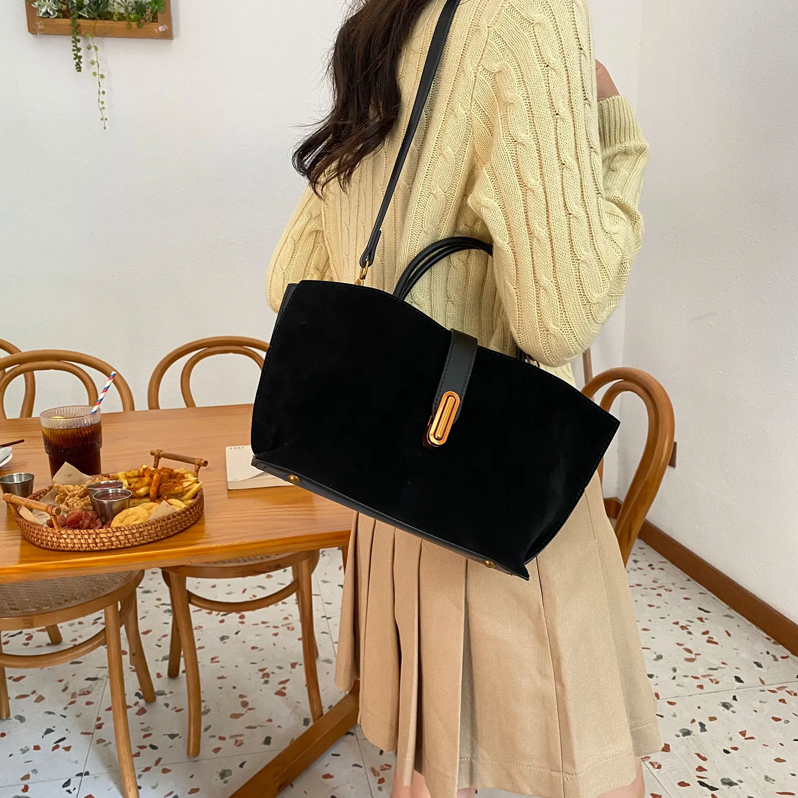 

PU Leather Shoulder Bag Retro Crossbody Bag Large Commuter Bag for Women Work Shopping Travel