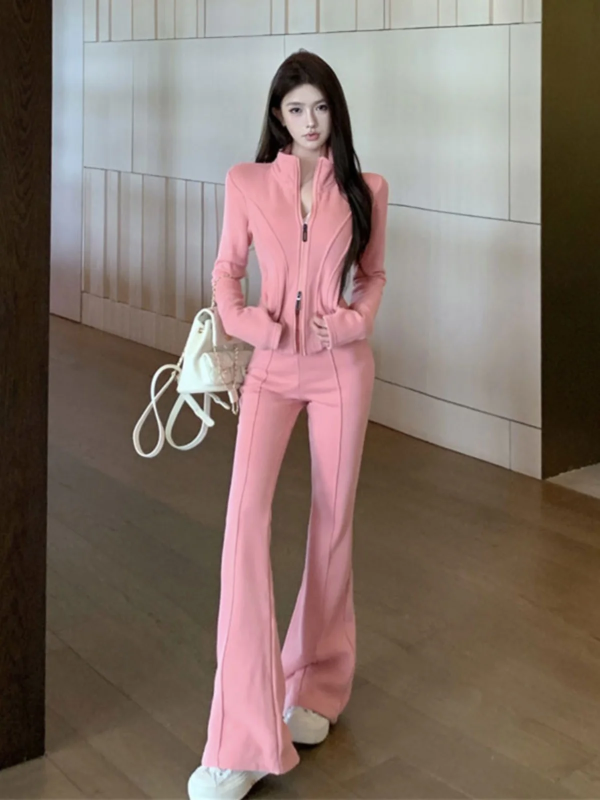 

Крутой модный комплект Sister Брюки Faionable Casual Sports Sle Fce Верхняя часть тела Длинные брюки Комплект из двух предметов Осенний элитный комплект