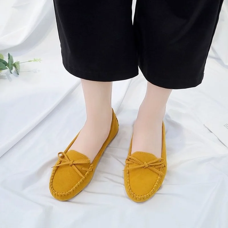 Ladies Walk Shoes Women Loafers Suede Causal Moccasin Mmtal Lock Beanie Shoes Comfortable Soft Sole Flat Shoes Plus Size 35-43