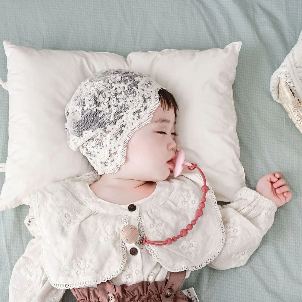 Food Grade Silicone Baby Pacifier Clips Anti-drop Lightweight Teether Teething Toy Durable Integrated Pacifier Holder Chain