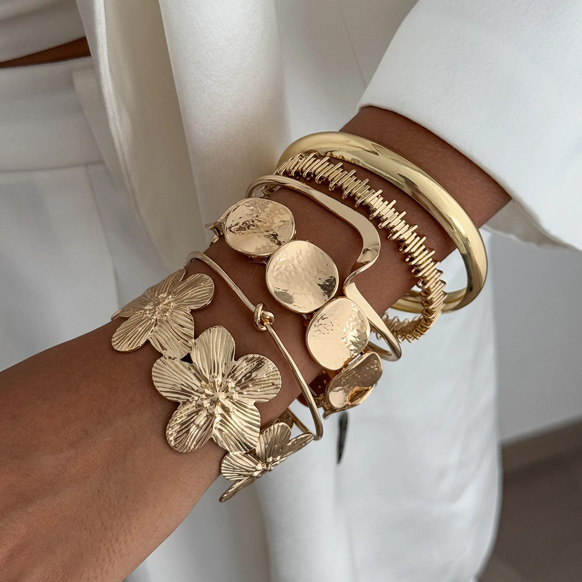 SHIXIN Elegant Vintage Flower Bracelet Set Women Fashion Exquisite Floral Geometric Smooth Stacking Twisted Cuff Bangles Jewelry