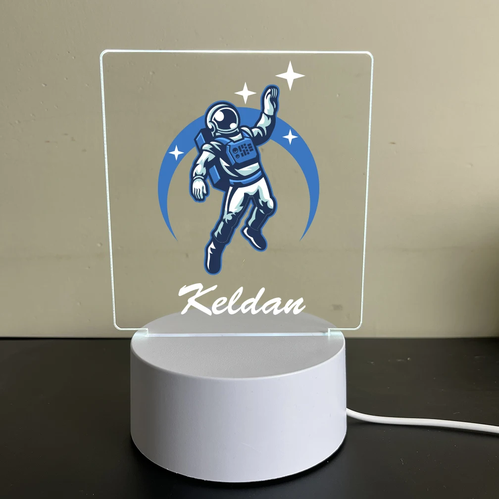 1PC Lovely Spaceman Customized Name Visual Night Light Table Desk Decor Boys Girls Birthday Gift Astronauts Acrylic Lamp